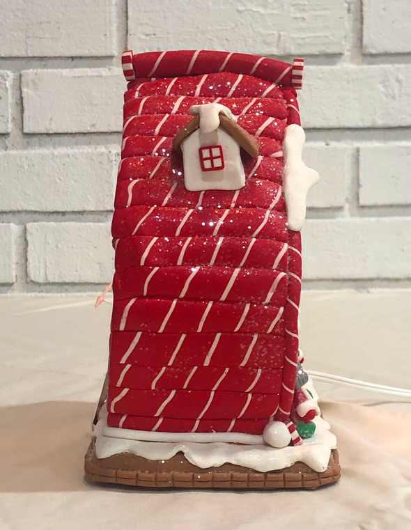 7" Red/White Gingerbread House w/C7 Bulb (Asstd.)